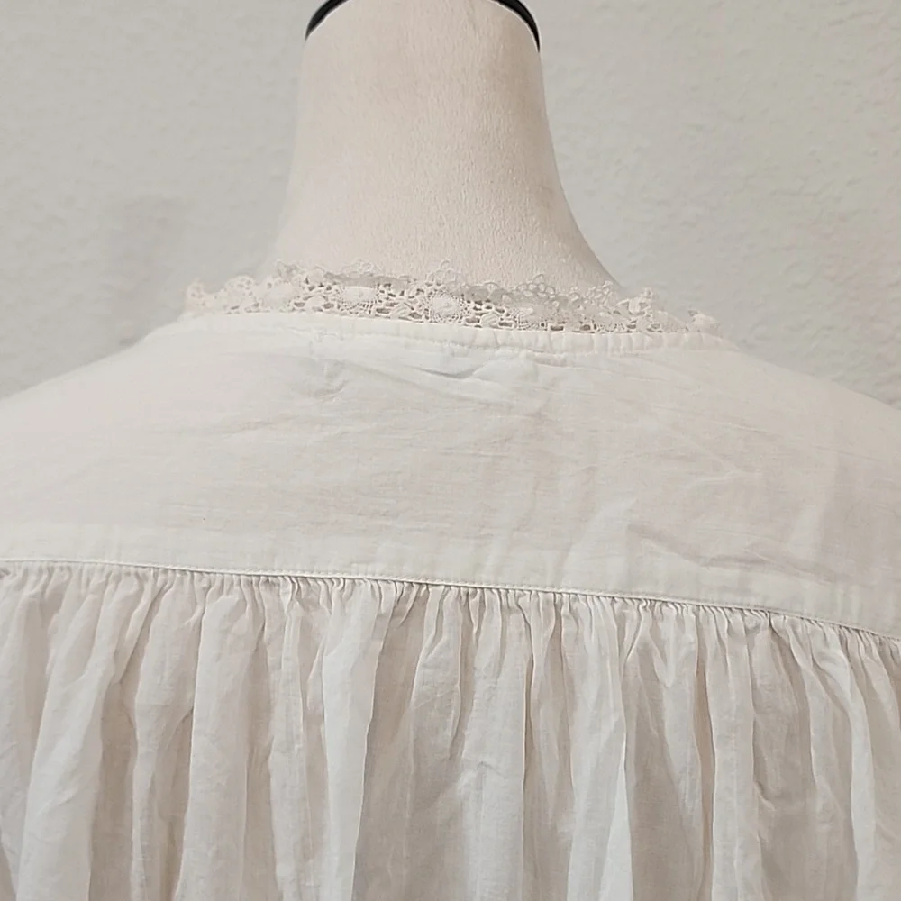 Queen Anne's Lace By Eileen West Elegant White Lace-Trimmed Nightgown - Picture 7 of 15
